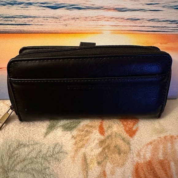 Stone Mountain Accessories Black Leather Wallet - Picture 5 of 13